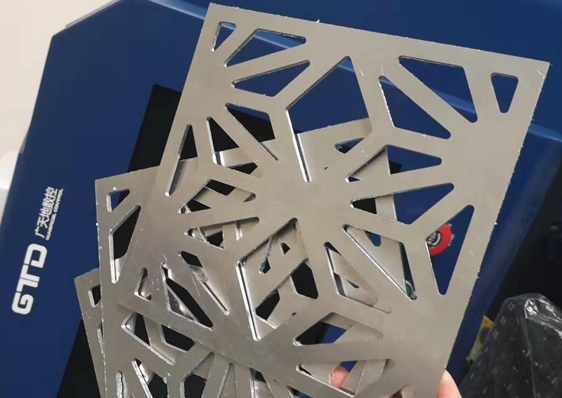 3000W光纖激光切割機能切多厚材料