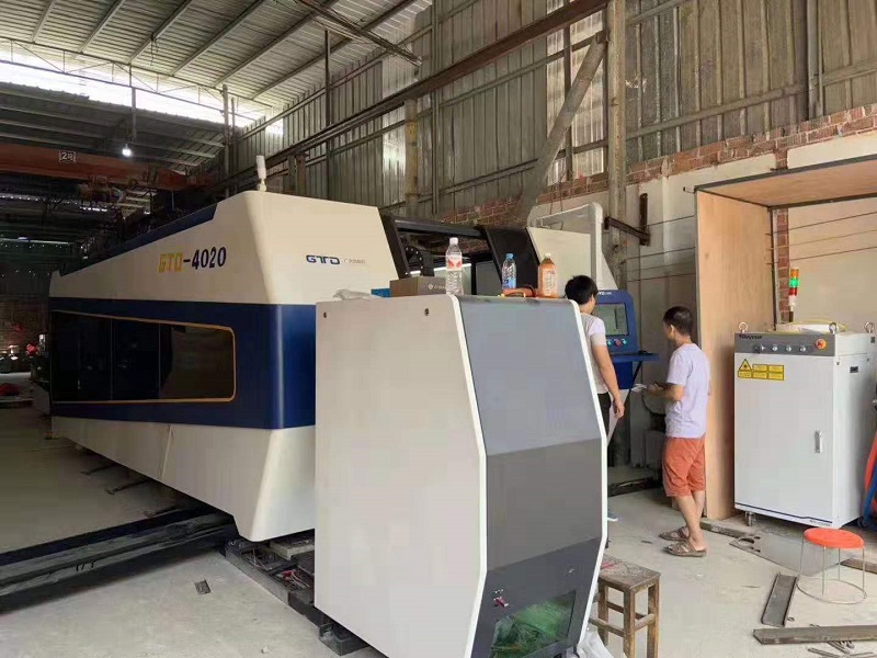 購(gòu)買(mǎi)6000W光纖激光切割機(jī)要注意什么