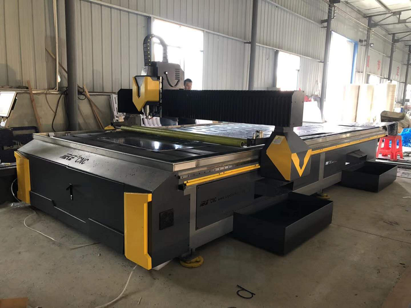 鋁板雕刻機的質量怎么判斷