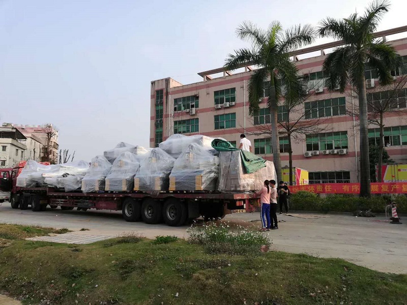 繼十臺TOP5出貨又一柜2513發走 杰克雕刻機一直受歡迎