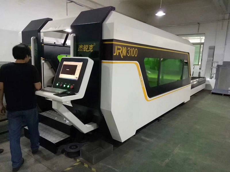 3000W光纖激光切割機(jī)價(jià)格多少錢(qián)一臺(tái)