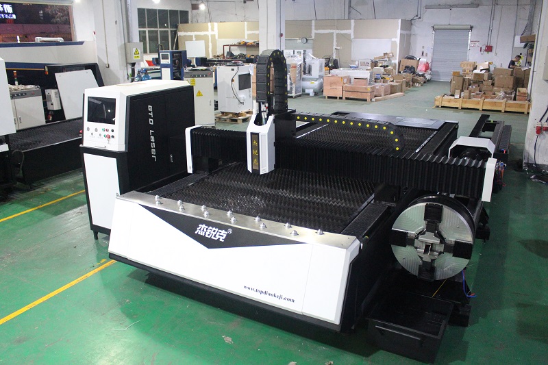 杰銳克4015板管一體光纖激光切割機東莞客戶正常生產